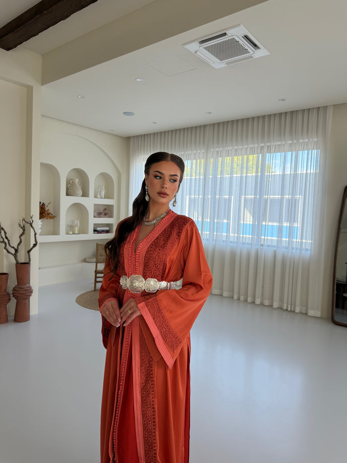 Takchita Omaya - terracotta