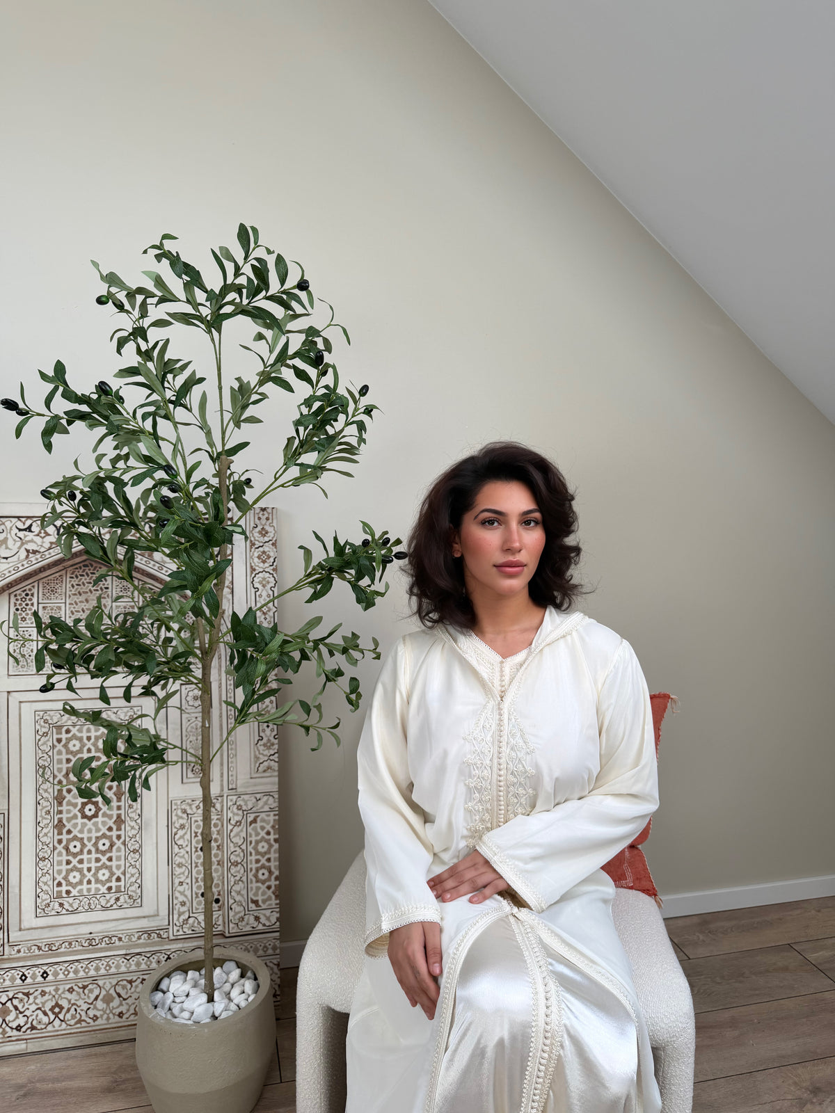 Jeleba Rozaya off white